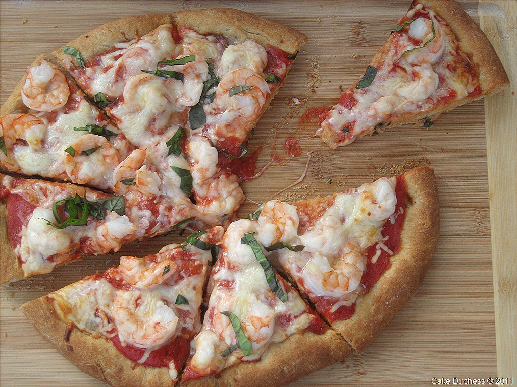 overhead image of easy homemade pizza
