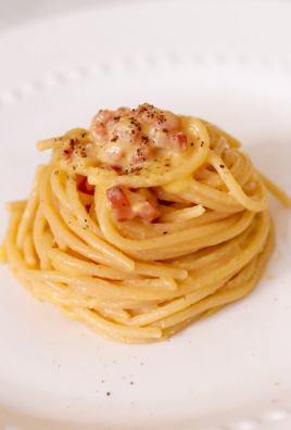 traditional spaghetti alla carbonara