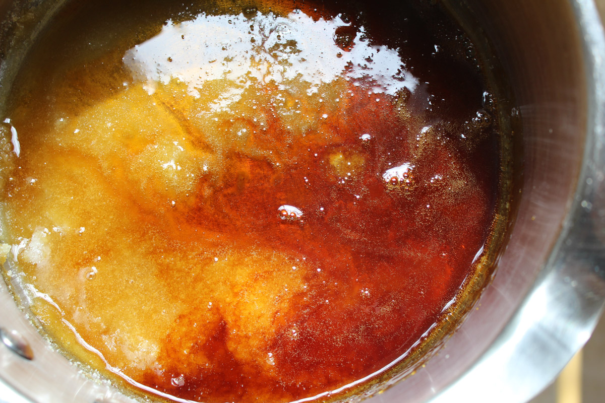 image of making caramel sauce in a pan