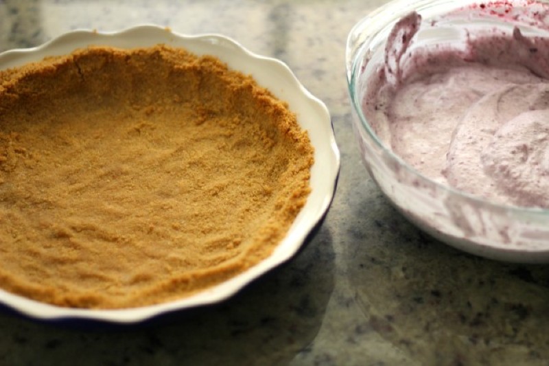 overhead image of blueberry icebox pie