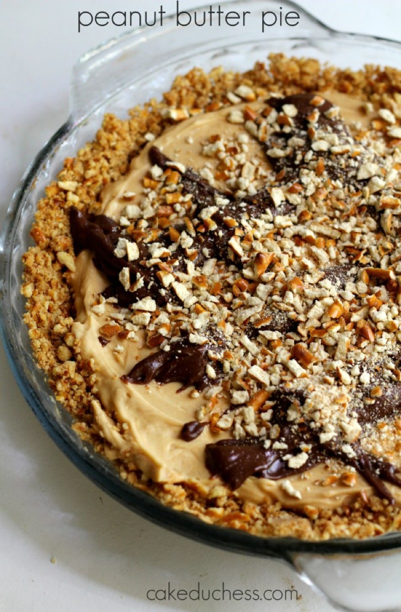 overhead image of chocolate peanut butter pie