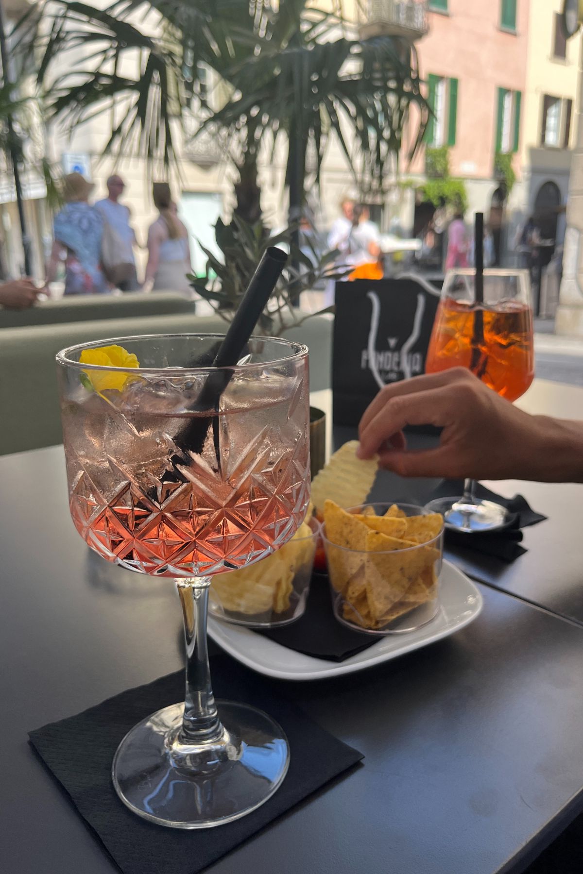 aperitivo in lake como