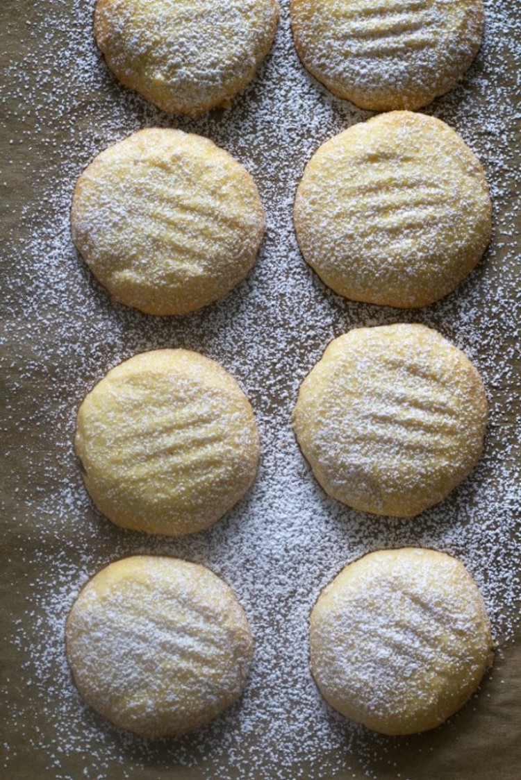 overhead imgae of cookies with powdered sugar 