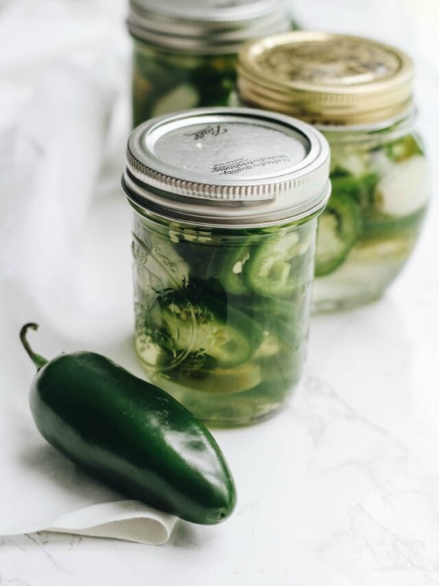 Easy Pickled Jalapeño