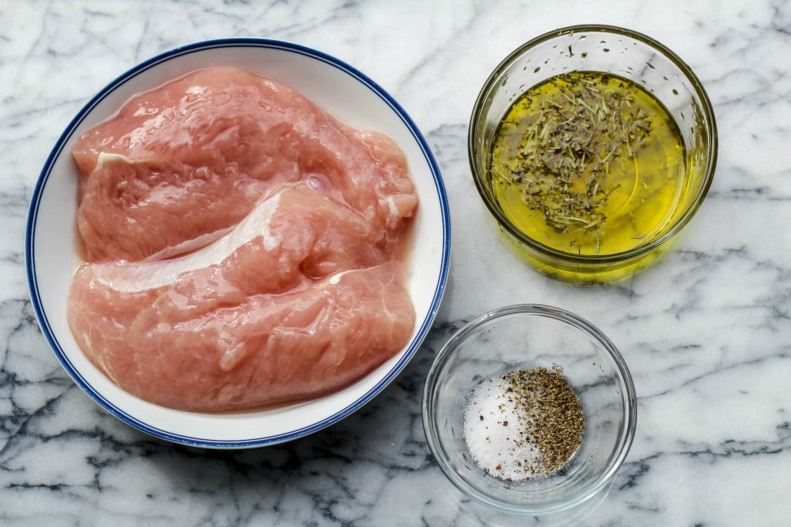 image of turkey olive oil and seasonings in glass bowls.