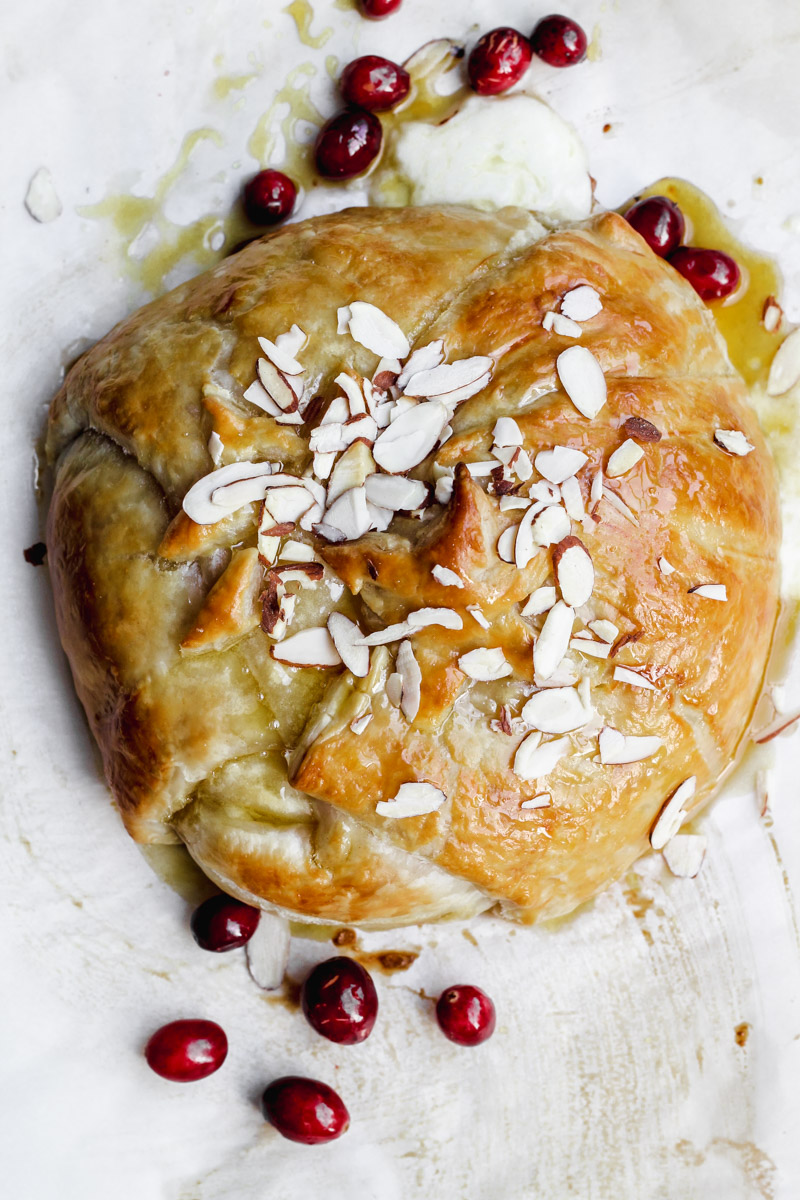 overhead image of baked brie in puff pastry