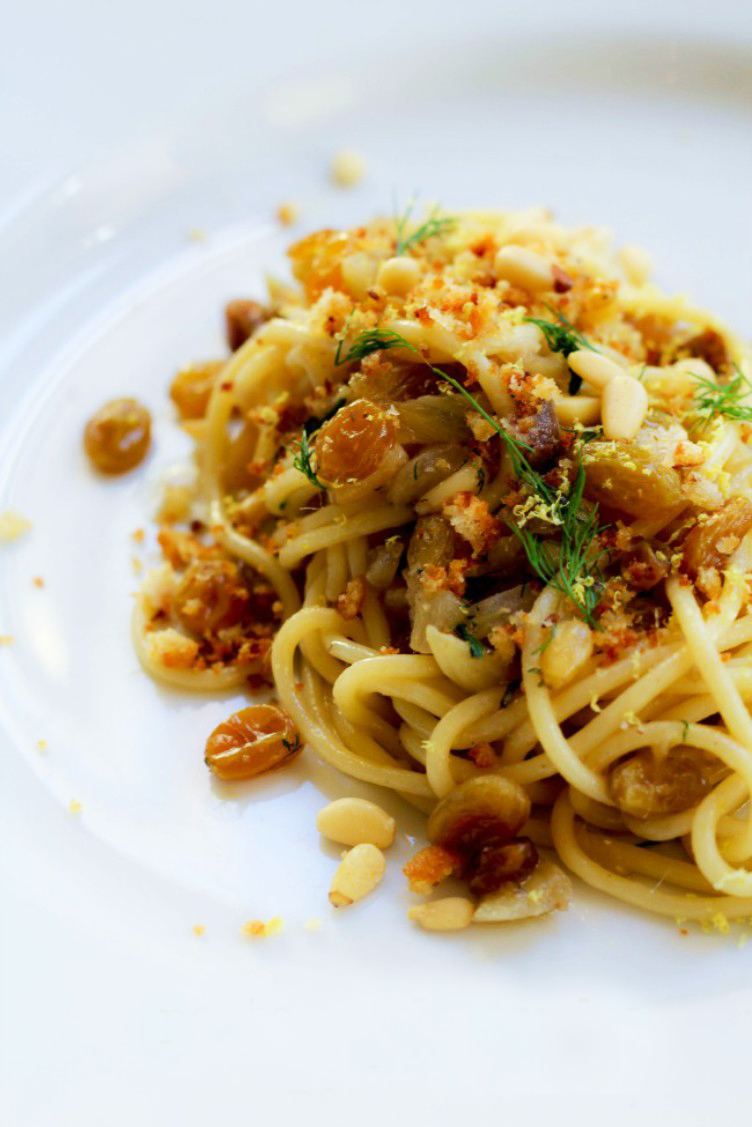 image of pasta con le sarde on a white plate 