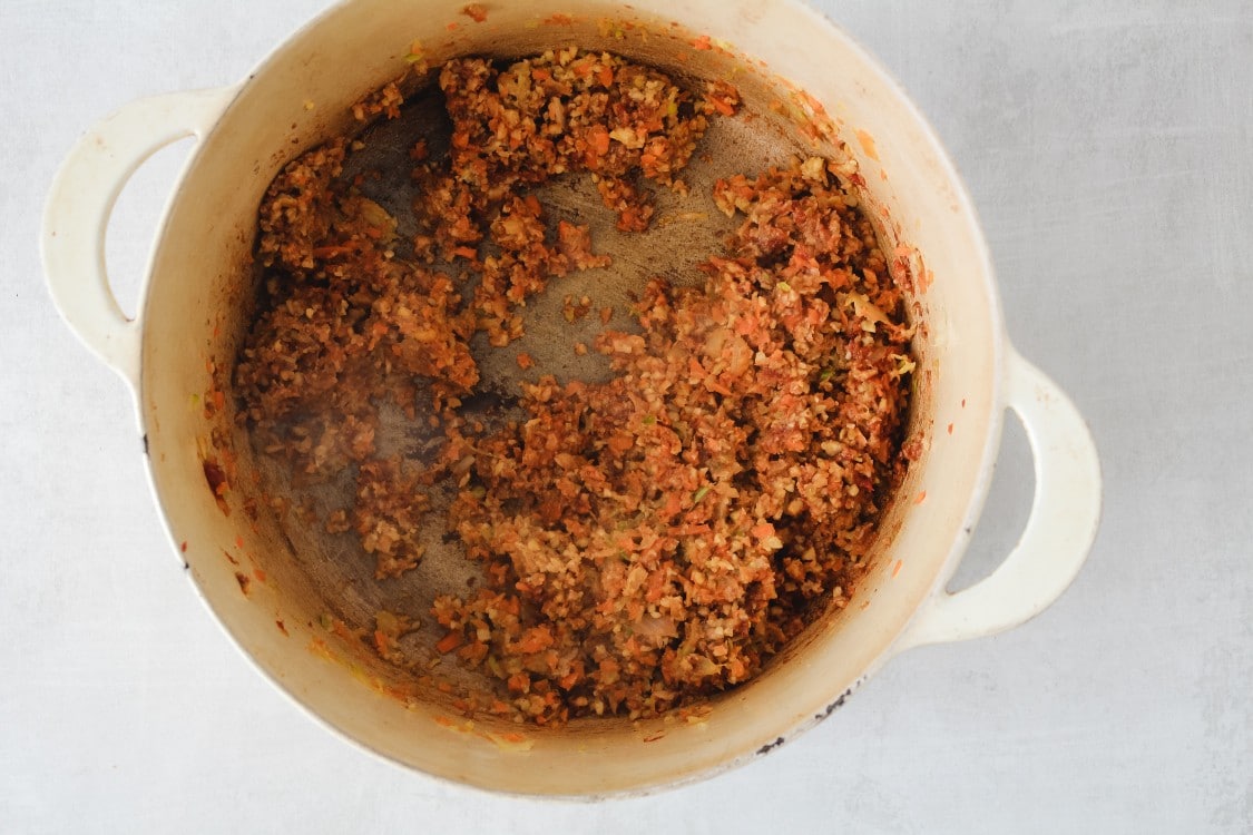image of making lentil sauce in a pot