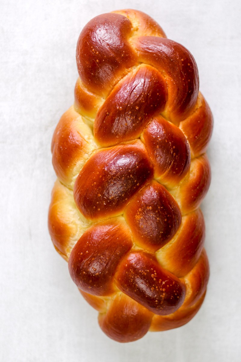 image of a challah bread
