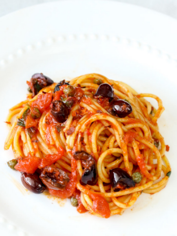 easy pasta puttanesca recipe