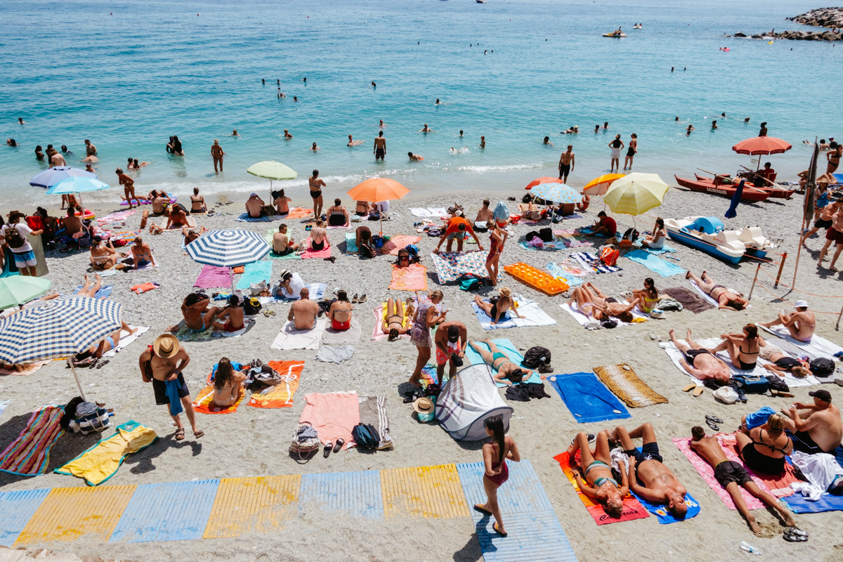 image of people sunbathing in Italy