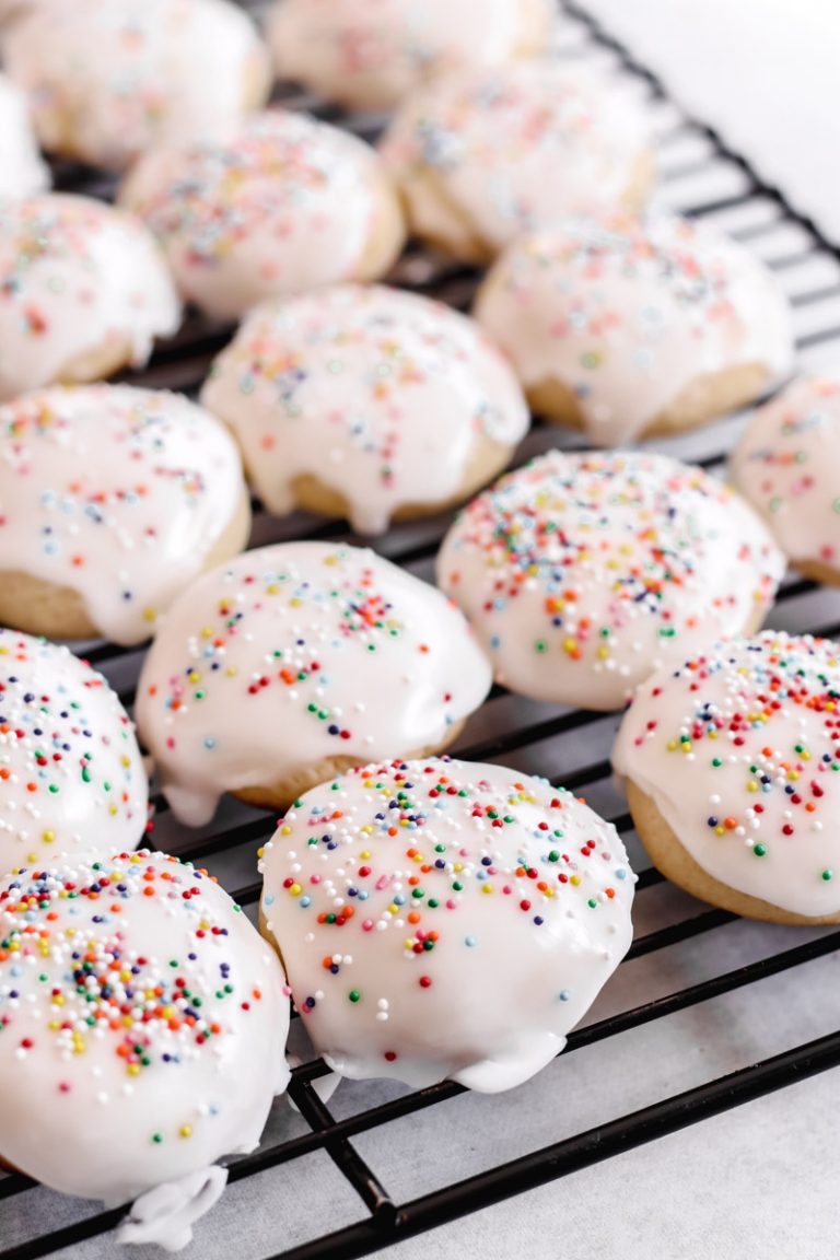 Super Easy Traditional Italian Christmas Cookies Recipe