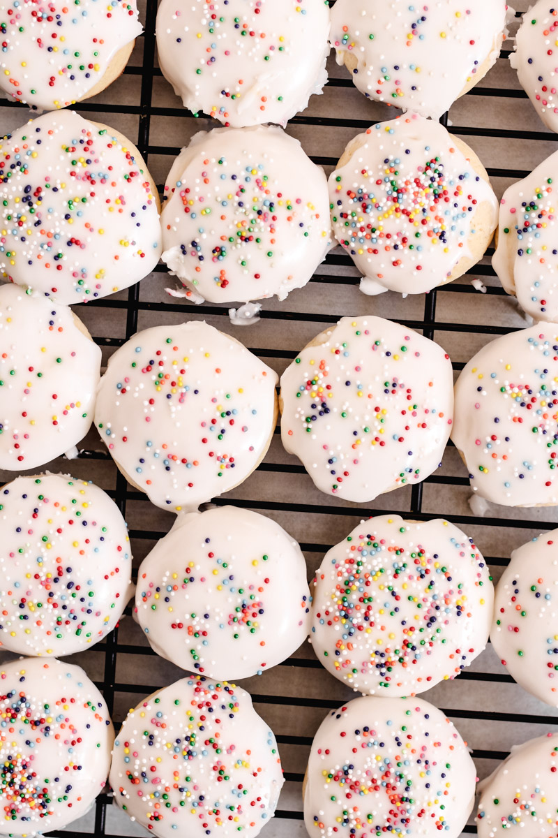 anisette cookies lined up