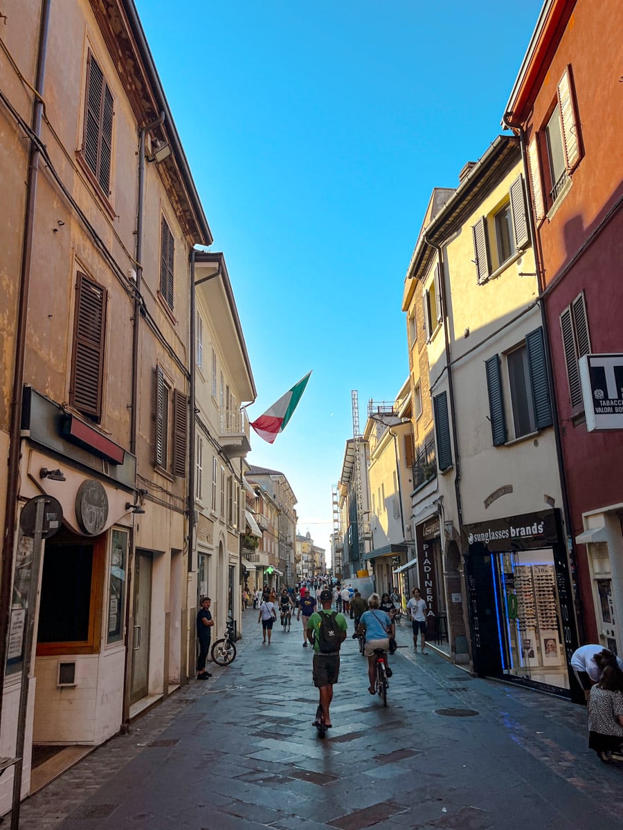 Rimini, italy travel guide.