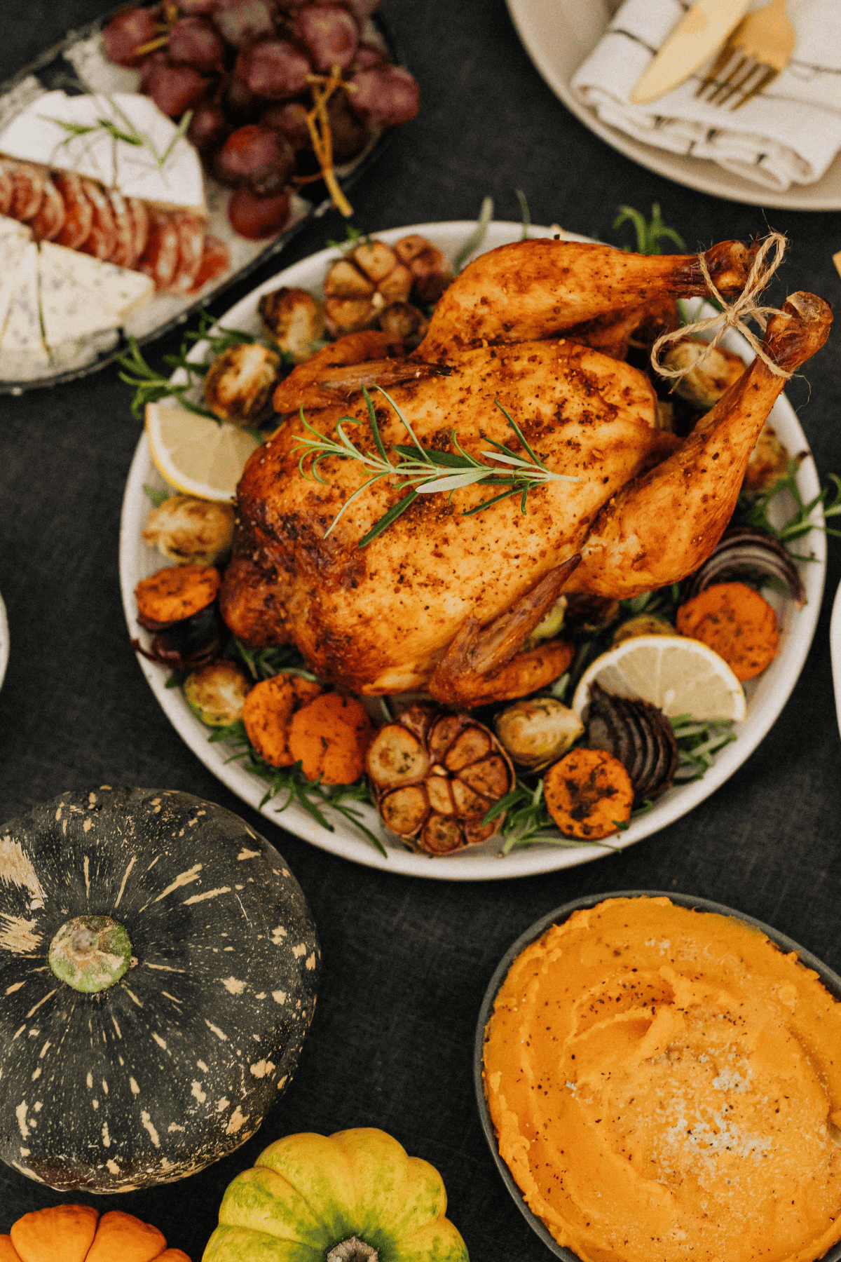 a photo of italy during thanksgiving.