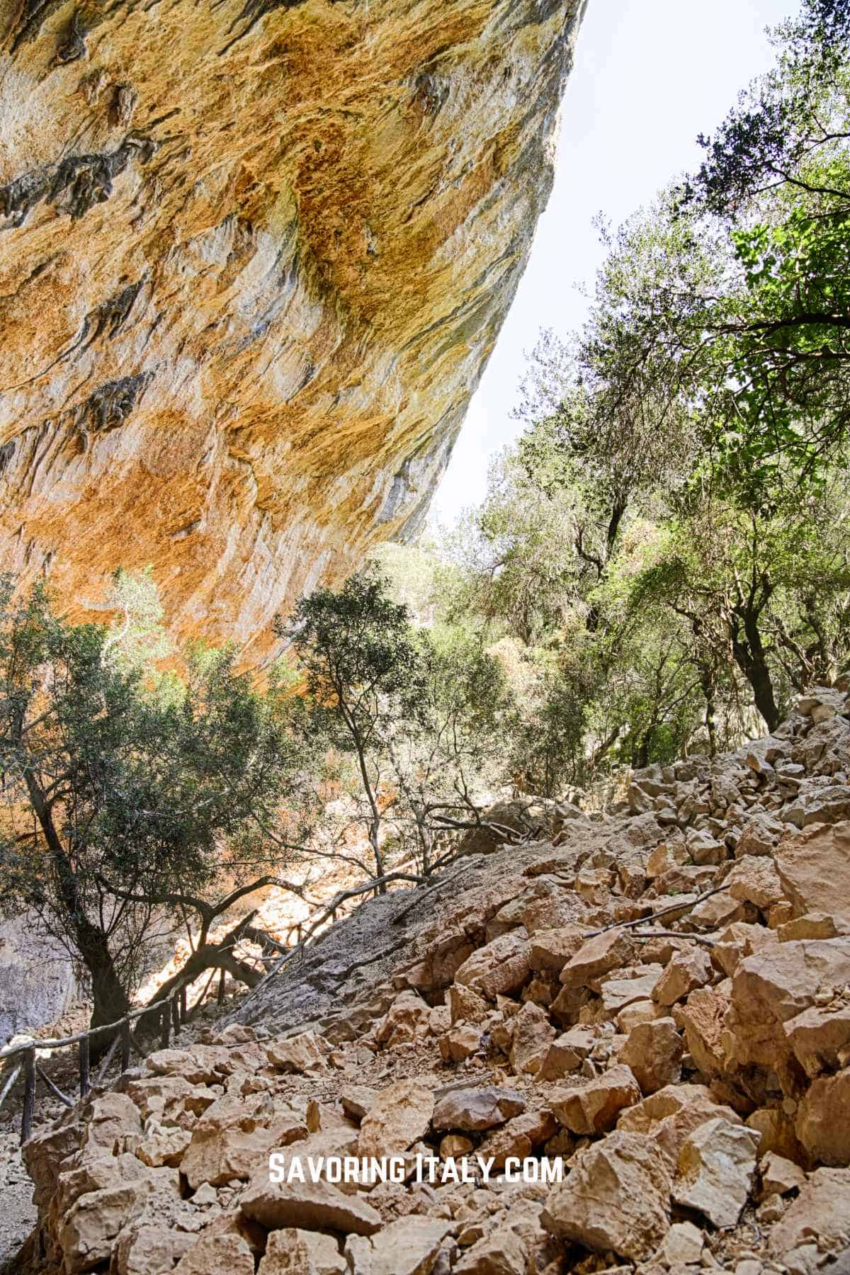 Image of Cala Gonone, Sardinia travel guide.