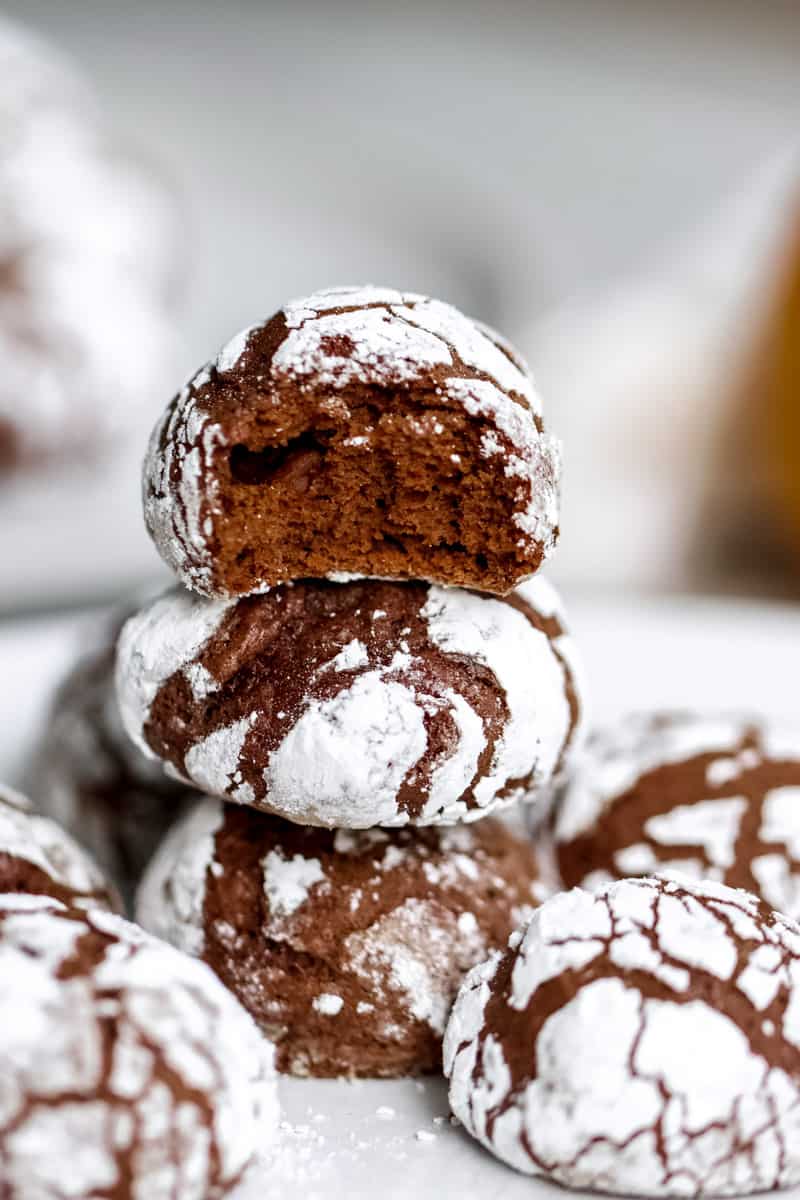 close-up image of Sicilian chocolate spice cookies. 