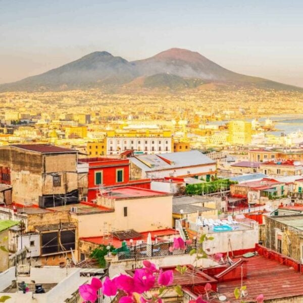 cropped-View-of-Naples-Italy.jpg