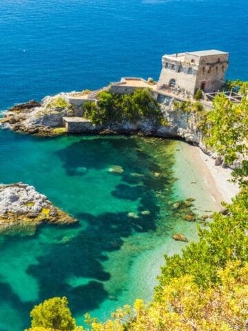 cropped-Erchie-Beach-on-the-Amalfi-Coast.jpg