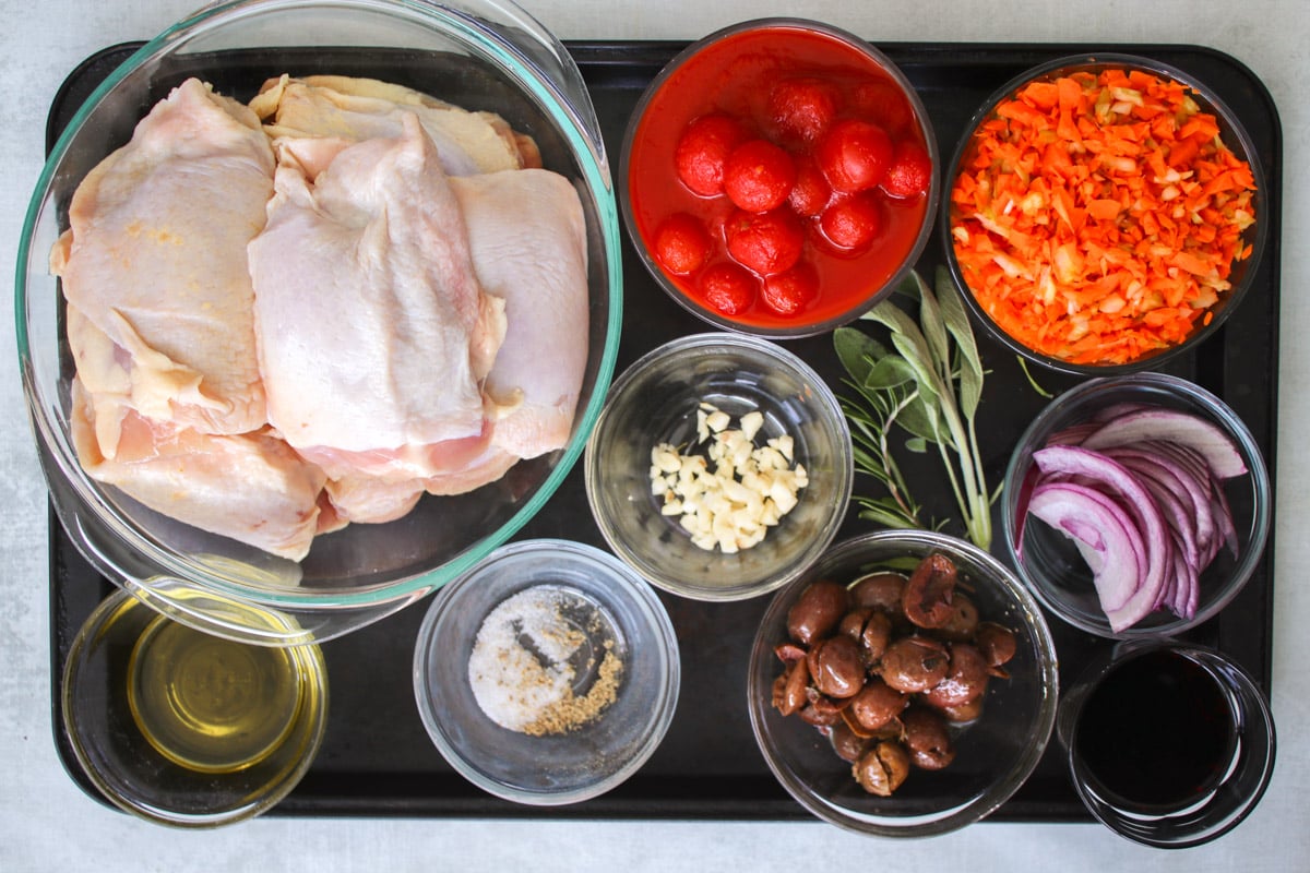 overhead image of ingredients to make chicken cacciatore.