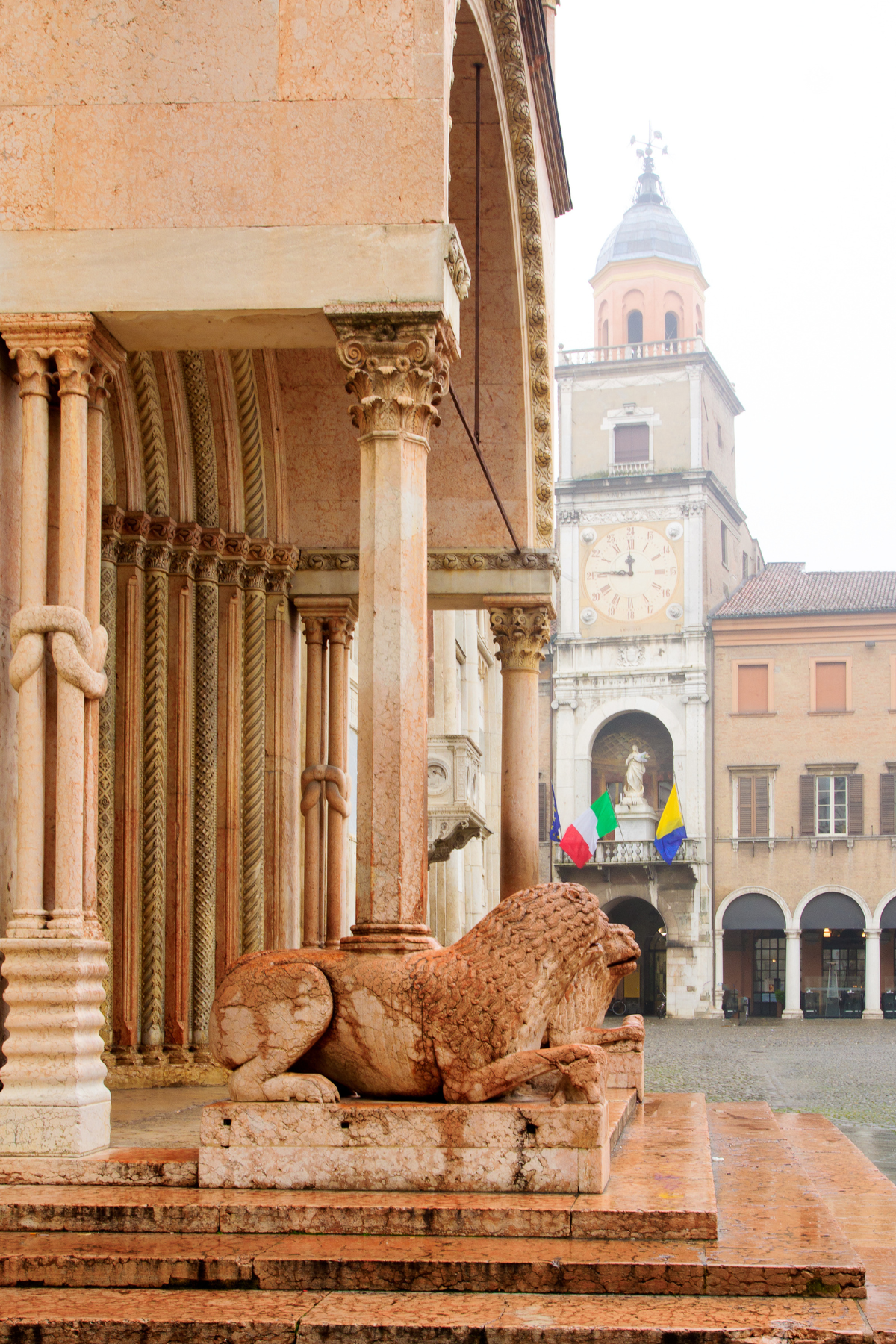 Modena Italy travel guide.
