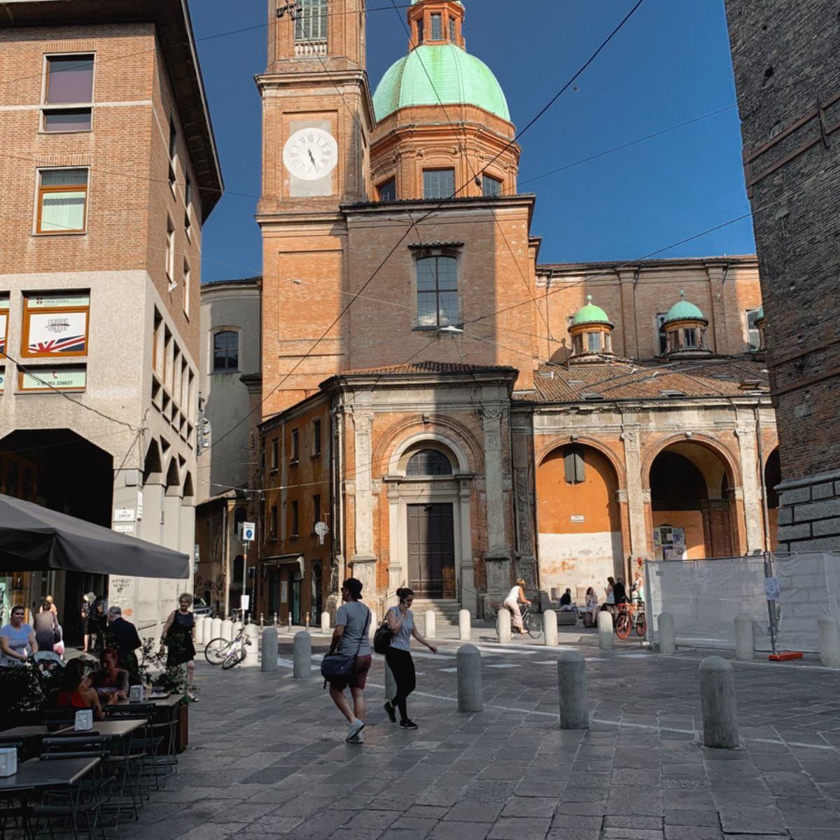 Bologna, Italy travel guide.