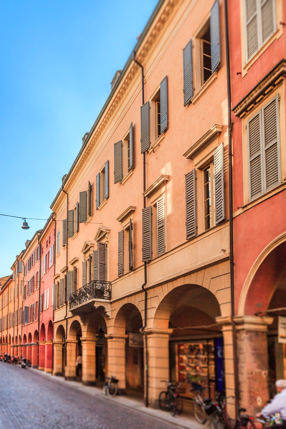 Modena Italy travel guide.
