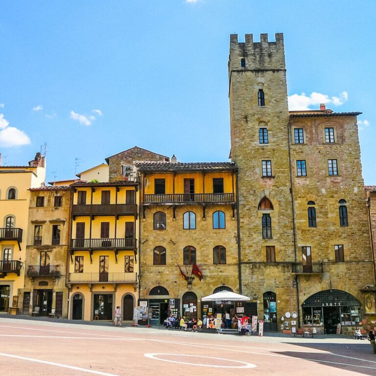 Arezzo italy travel guide.